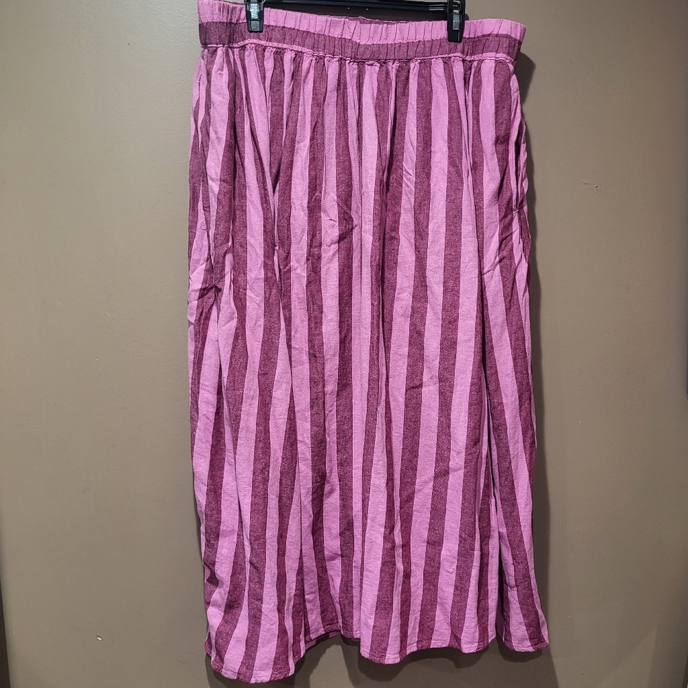 A New Day Pink and Berry Striped Beach Bungalow Linen Midi Skirt with Pockets - Picture 3 of 6